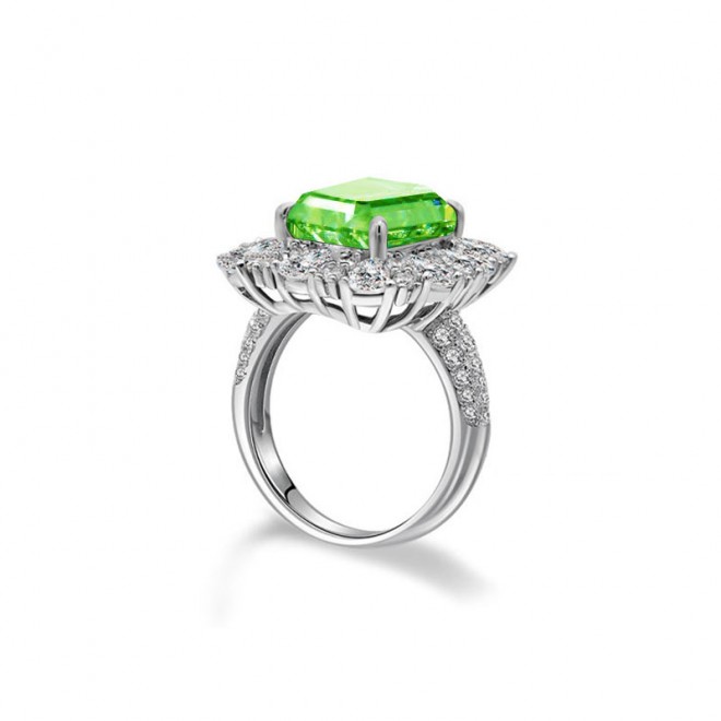 green irregular ring