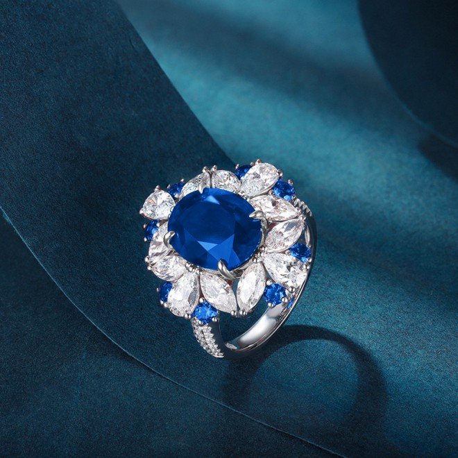 Sapphire Spinel Ring
